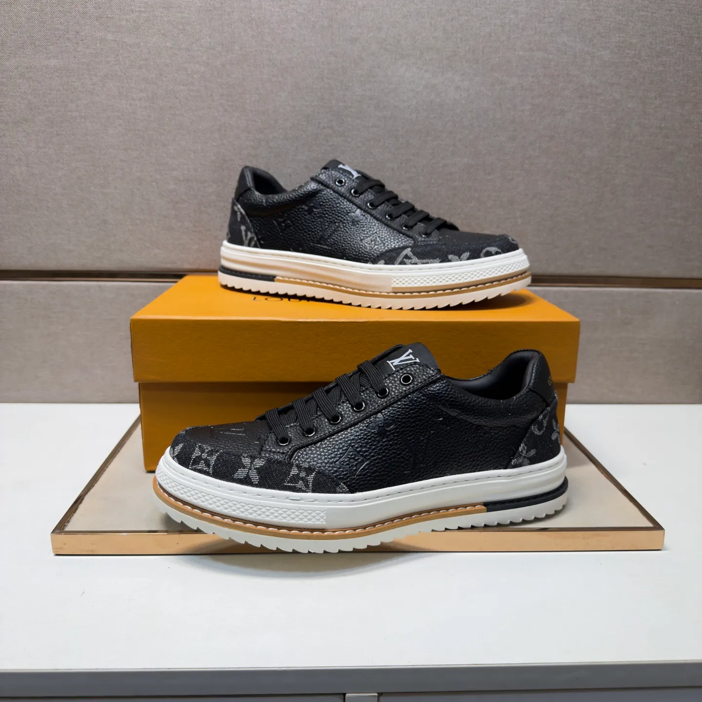Men's men's shoes 💰pp400 [LV～] Men's casual shoes 2026z cabinet sales simultaneously 🔶Size: 38-44 #️⃣ 🔷2 colors🔜The upper is made of cowhide stitching➕Genuine leather lining, comfortable and breathable, sole: original comfortable and wear-resistant outsole, ⚠️Real 📱Photographed🎬The real thing is better📢📢📢
